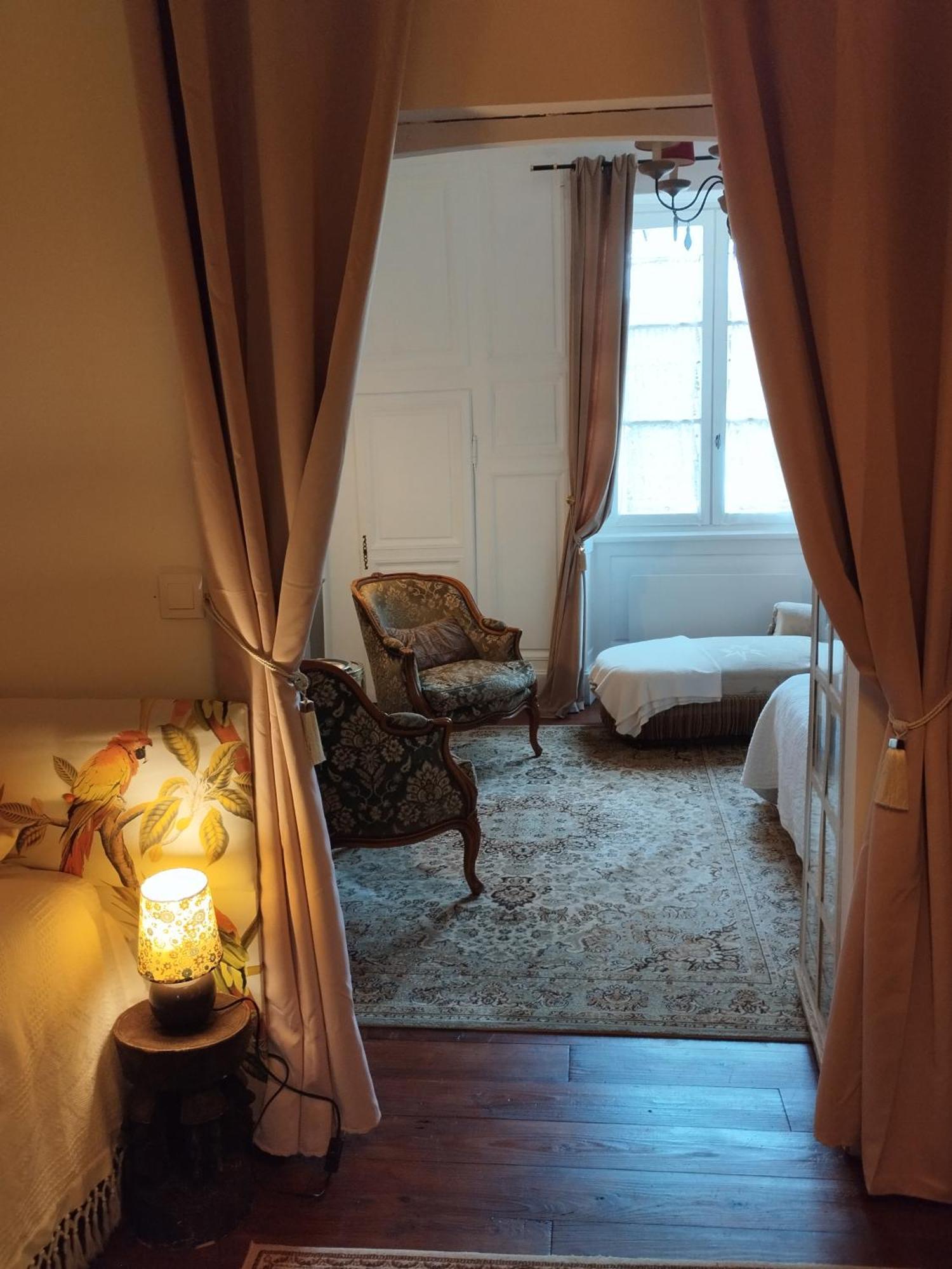 Aparthotel Le Logis De Saint Cyr Issoudun Exterior foto